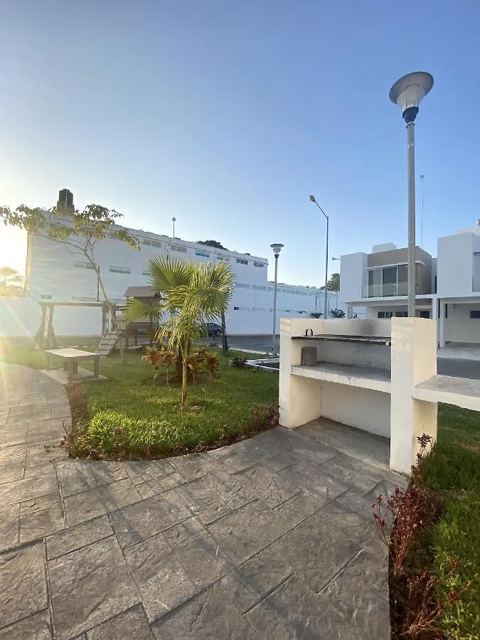 Casa Familiar Cerca De La Playa Con Terraza Privada Villa Cancun Mexico