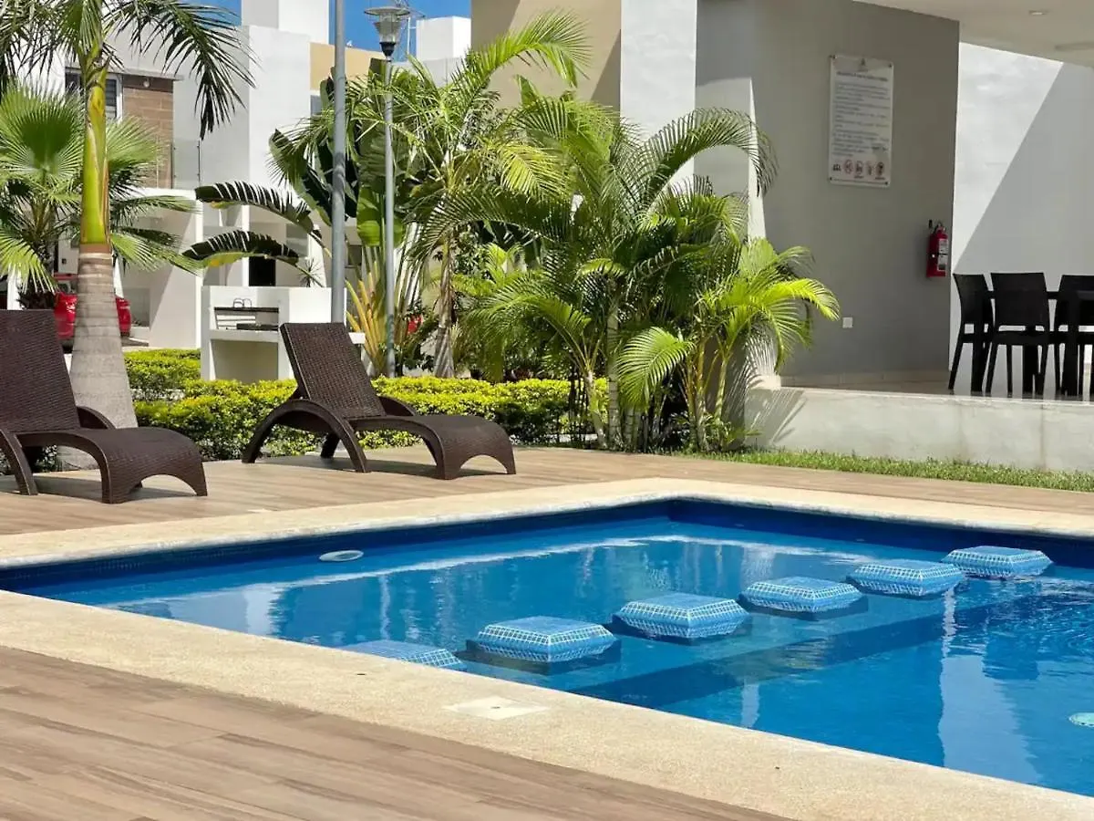 Villa Casa Familiar Cerca De La Playa Con Terraza Privada Cancún Ferienhaus