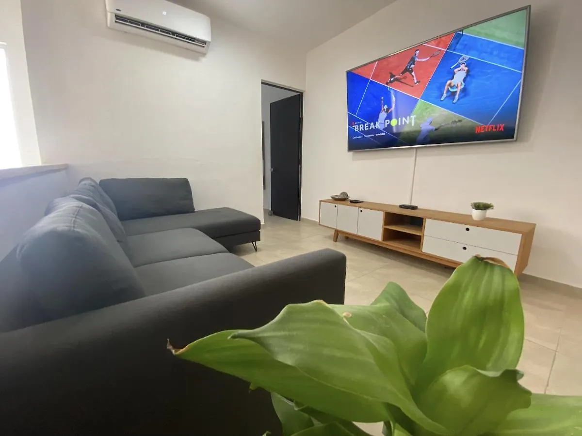 Villa Casa Familiar Cerca De La Playa Con Terraza Privada Cancún Ferienhaus